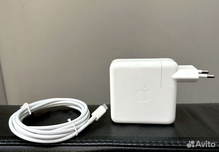 Блок питания Apple USB-C 61W + USB-C кабель