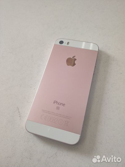 Телефон iPhone SE