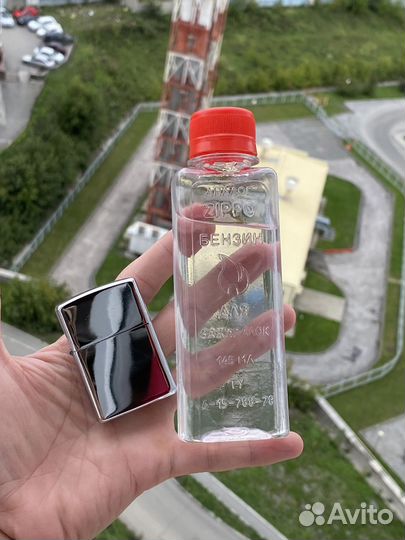 Бензиновая зажигалка новая
