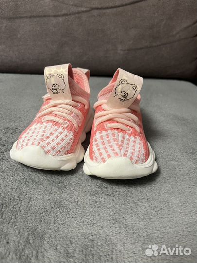 Кроссовки для девочки