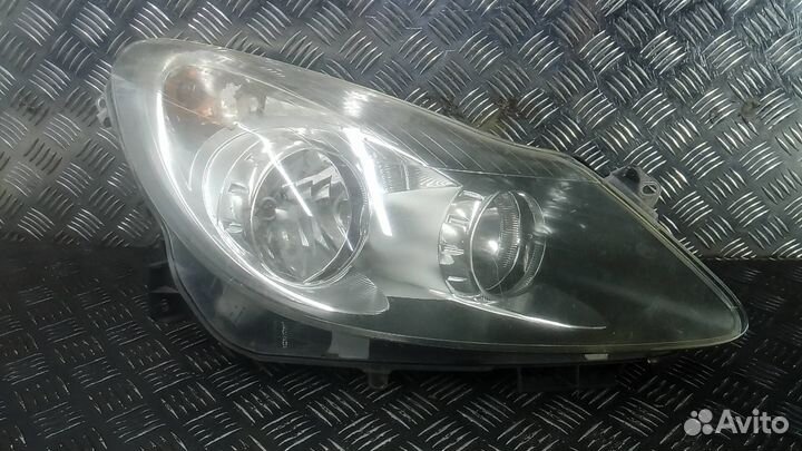 Фара правая Opel Corsa D 2008