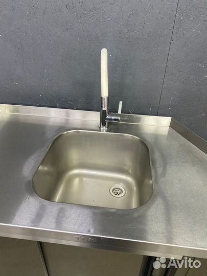 Стол купе с мойкой угловой 130х60