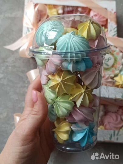 Имбирный пряник, безе, леденцы