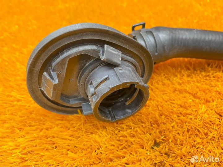 Патрубок отопителя Mercedes-Benz C-Class W204