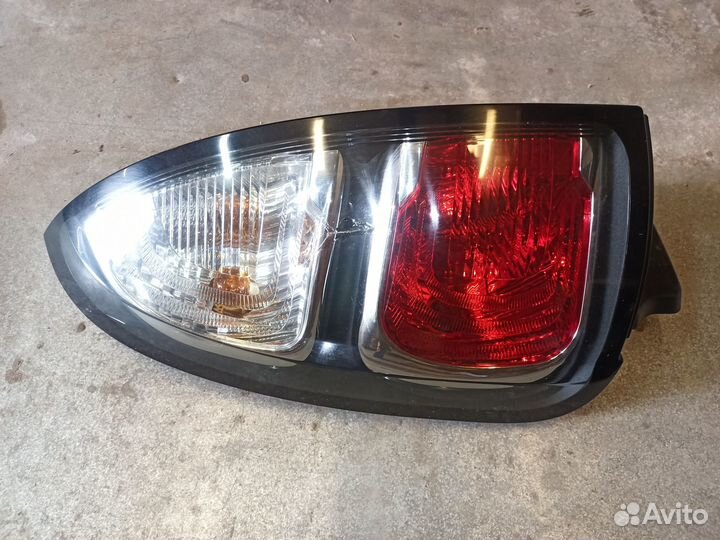 Фары (задние) лев+пр Citroen C3 picasso 96817272