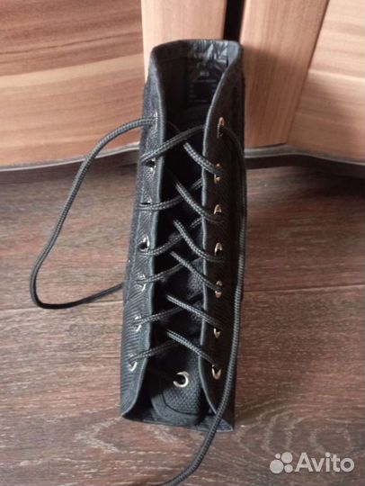 Бандаж на голеностопный сустав