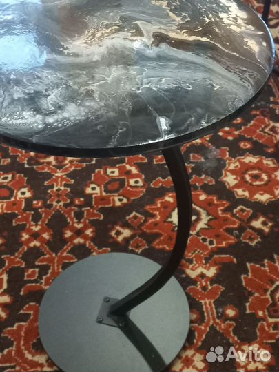 Журнальный столик