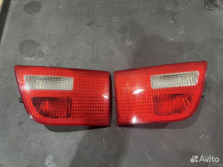 Фонарь задний внутренний BMW X5 E53 дорестайлинг