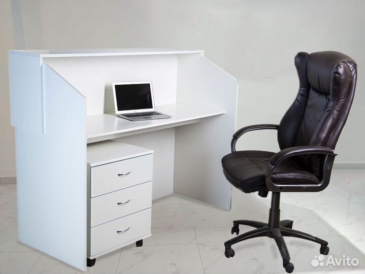 Стойка ресепшн