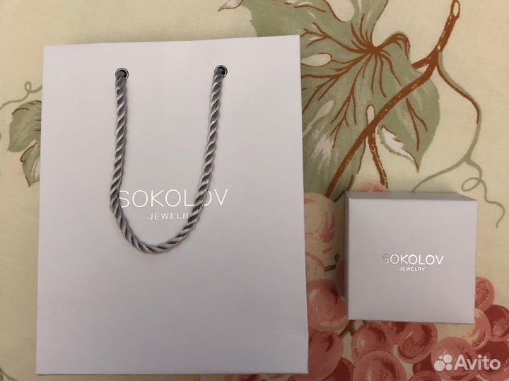 Пакет и коробка Соколов