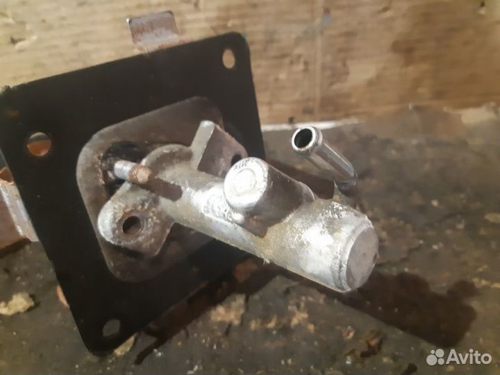 Педаль сцепления Chevrolet Aveo т250