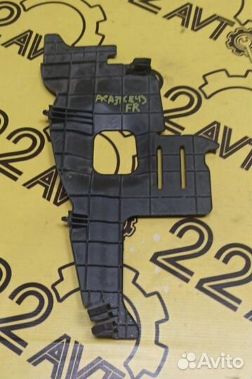 Защита радиатора правая Toyota Rav4 ACA31 2AZ-FE