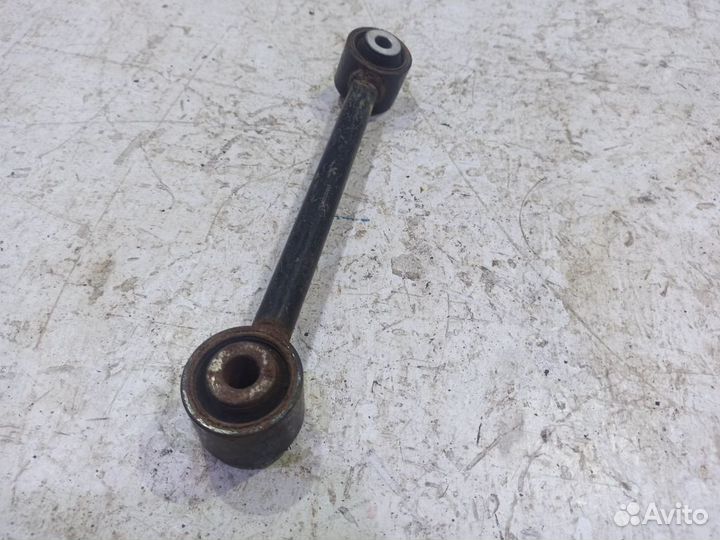 Рычаг задний поперечный правый