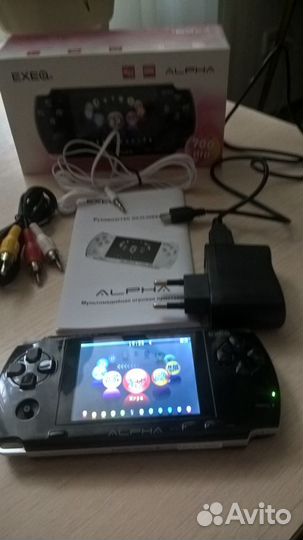 Портативная игровая приставка на запчасти