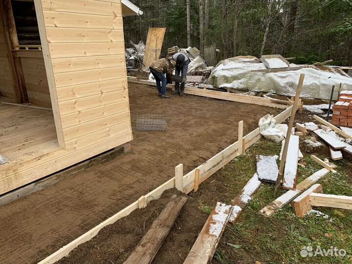 Бригада строителей