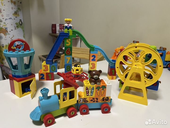 Огромный пакет Lego Duplo