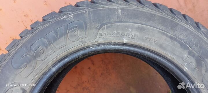 Sava Eskimo Stud 215/65 R17 92