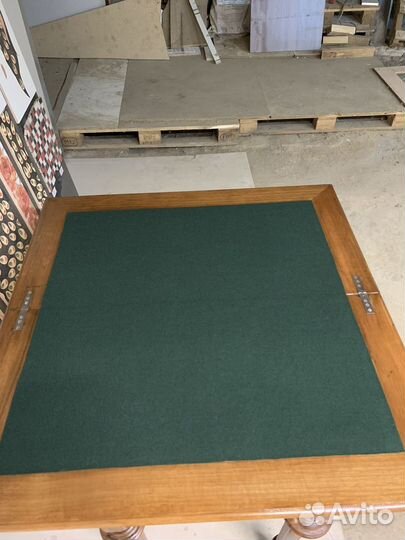 Антикварный столик