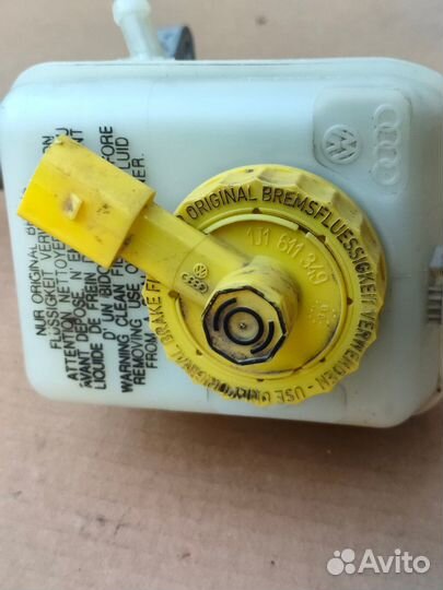 Главный тормозной цилиндр Skoda Octavia A4