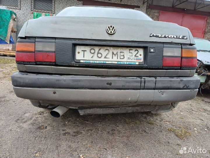 Задний бампер на Volkswagen Passat B3