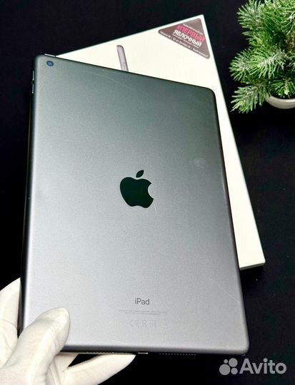 iPad 2018 (6-го поколения) 32 GB Silver WI-FI