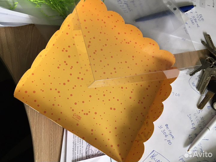 Коробка с прозрачной крышкой и наполнением 18 см