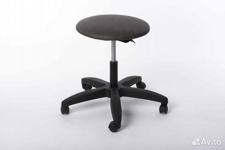 Стул для мастера маникюра