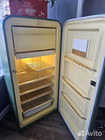 Холодильник ЗИЛ москва кх 240