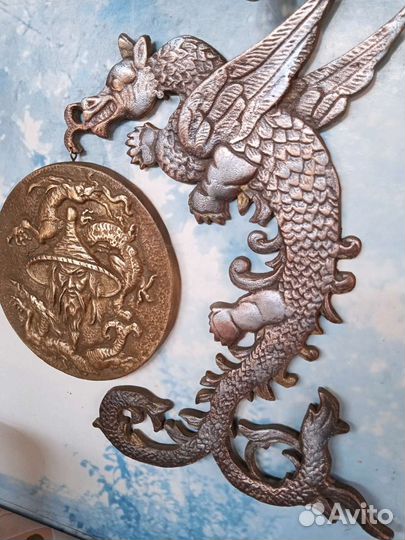 Антикварное пано из бронзы