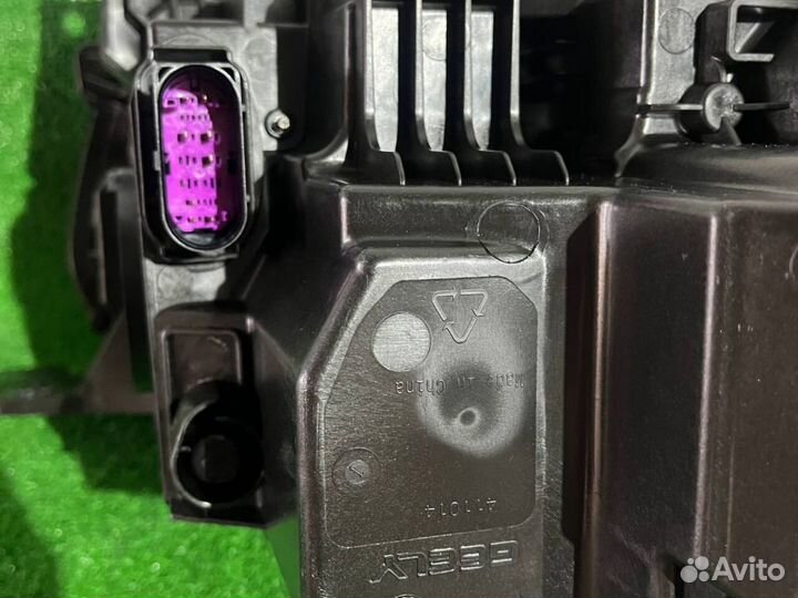 Фара Geely Monjaro оригинал