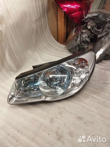 Фара левая Hyundai Elantra 06-11