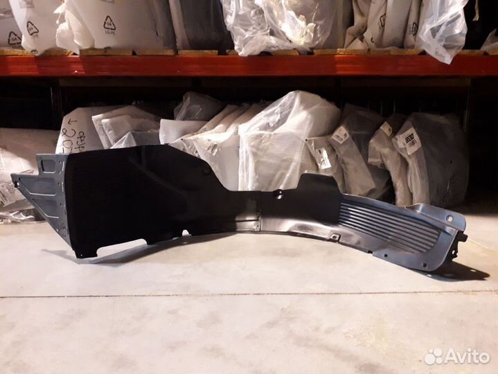 Подкрылок передний правый Kia Cerato