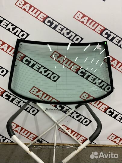 Заднее стекло на BMW 1 series F20 Замена 1 час