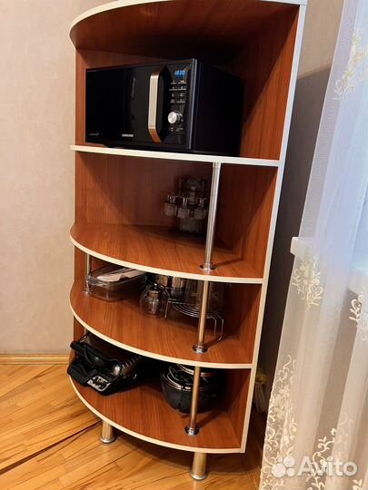 Полка угловая деревянная