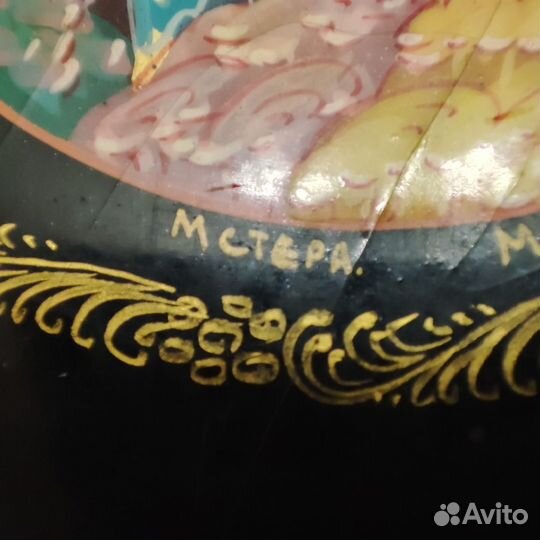 Шкатулка с лаковой росписью