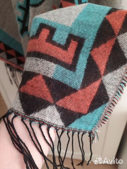 Пончо женское