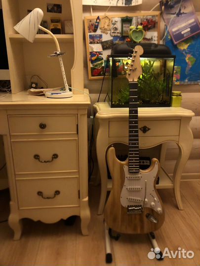 Электрогитара fender stratocaster natural