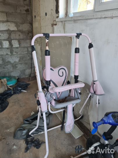 Качелях детская