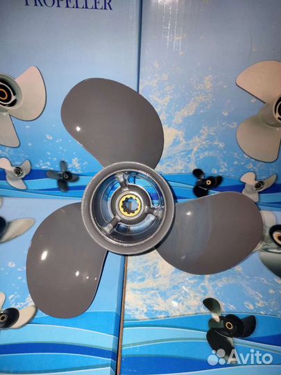Винт гребной на лодочный мотор Honda BF25-30