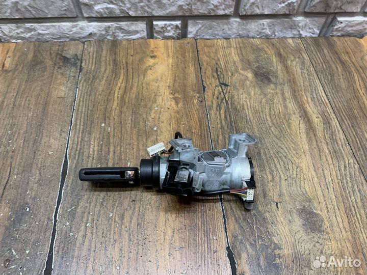 Skoda Octavia A7 Замок зажигания С ключом