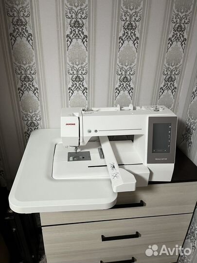 Вышивальная машинка. Janome Memory craft 550 e