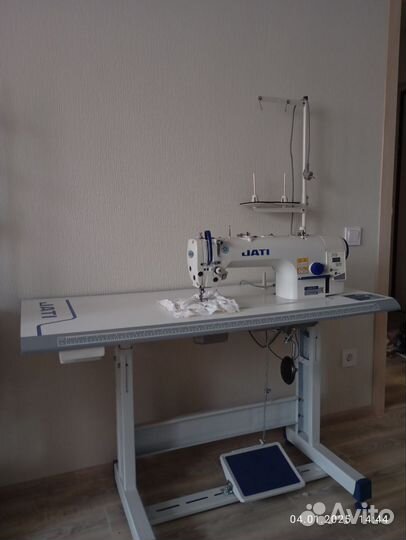 Швейная машина с игольным продвижением