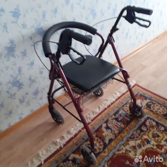 Ходунки для взрослых инвалидов