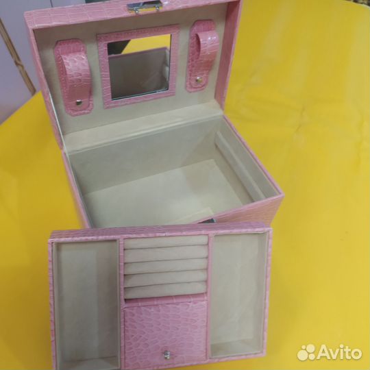 Шкатулка для украшений