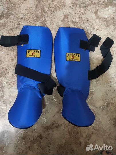 Щитки защита голени и стопы