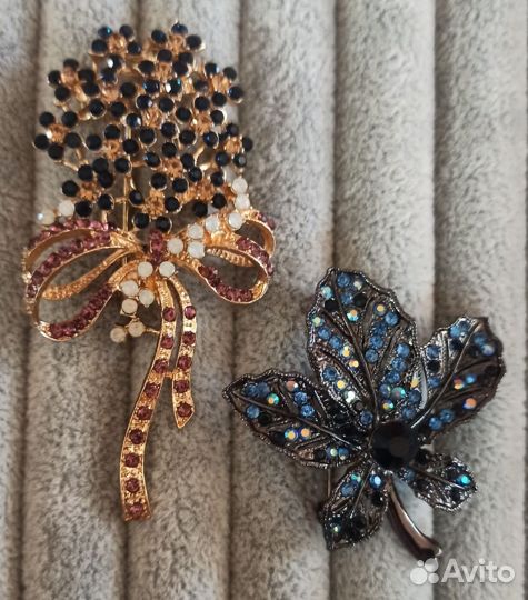 Брошь женская