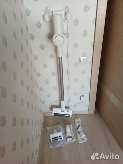 Вертикальный беспроводный пылесос