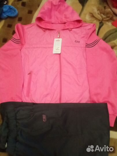 Спортивный костюм женский