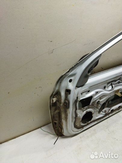 Дверь передняя правая Renault Symbol 1998-2008