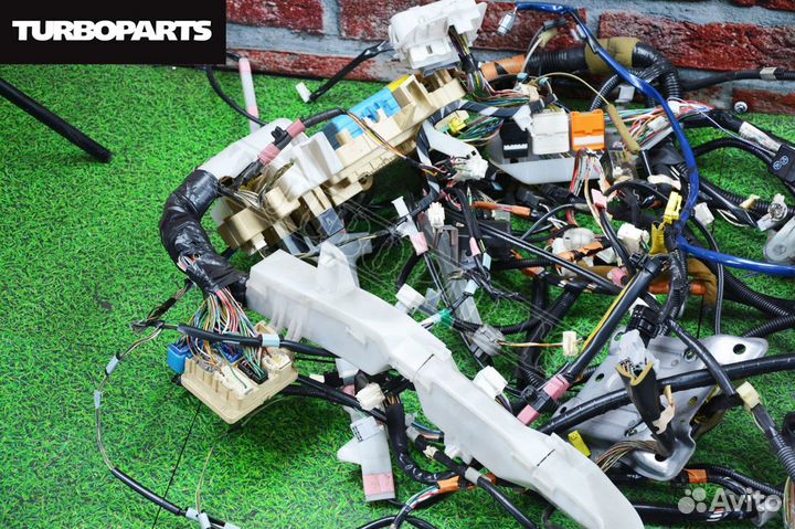 Коса автомобиля Toyota Chaser GX100 1GFE 1998